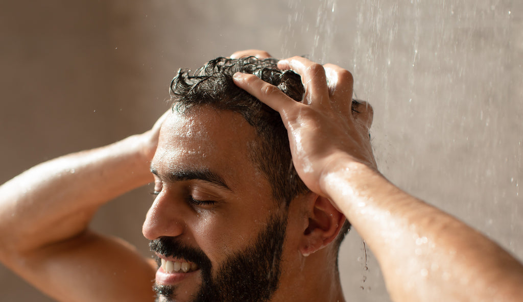 TACKLING GREASY HAIR WITH A SIMPLE HAIRCARE ROUTINE FOR MEN